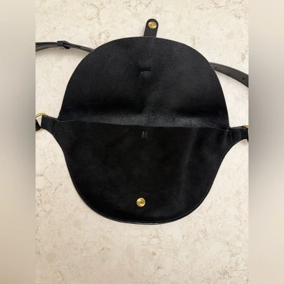 Banana Republic Black Leather Crossbody Bag - Picture 2 of 5